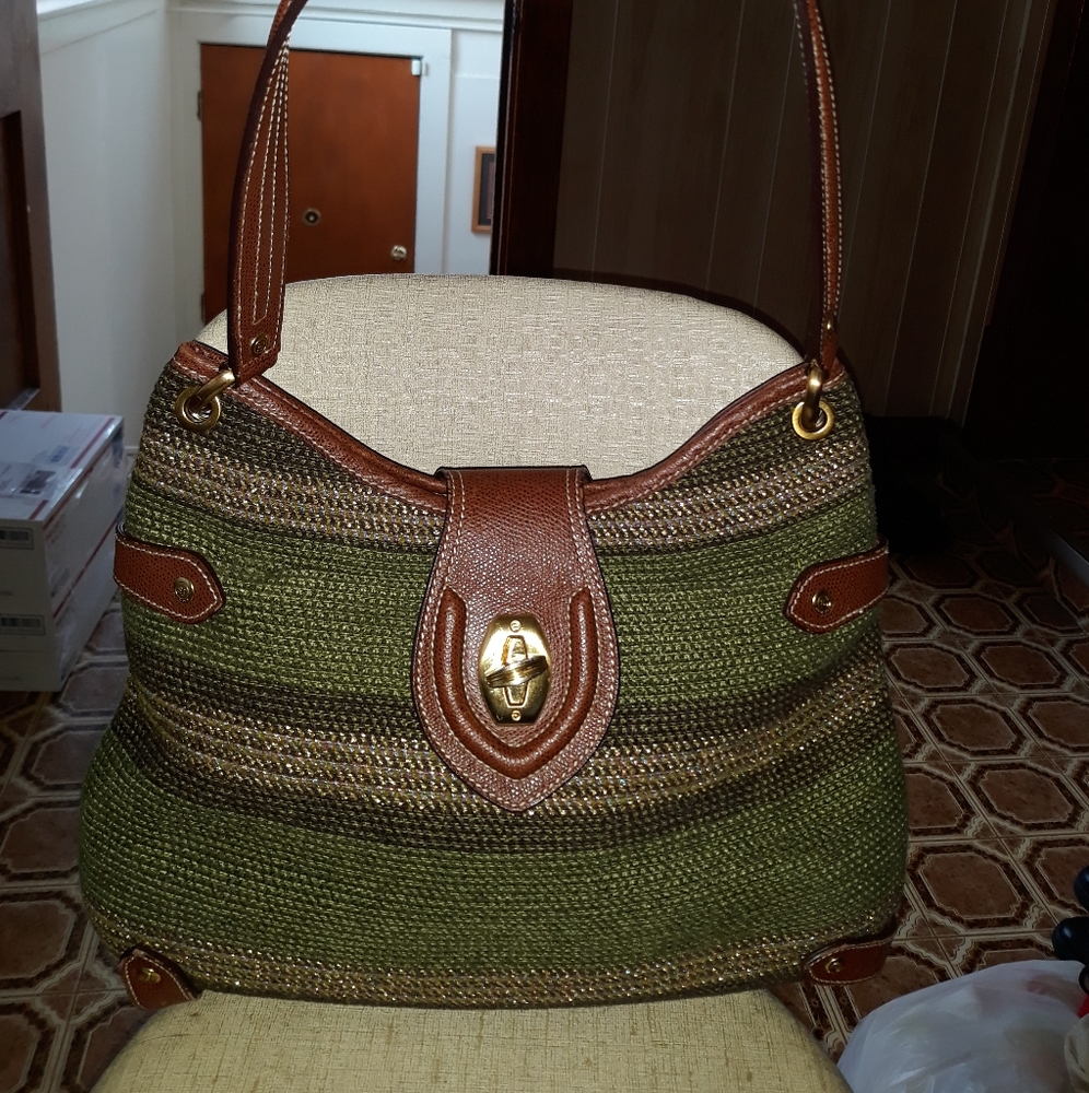Eric Javits in excellent condition mint